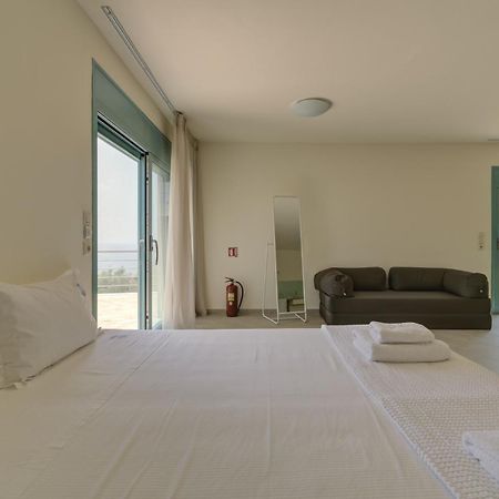 Ouzo Panoramic Houses 2, With Private Pool Πλωμάρι Εξωτερικό φωτογραφία