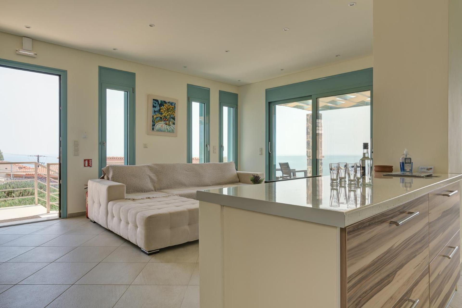 Ouzo Panoramic Houses 2, With Private Pool Πλωμάρι Δωμάτιο φωτογραφία