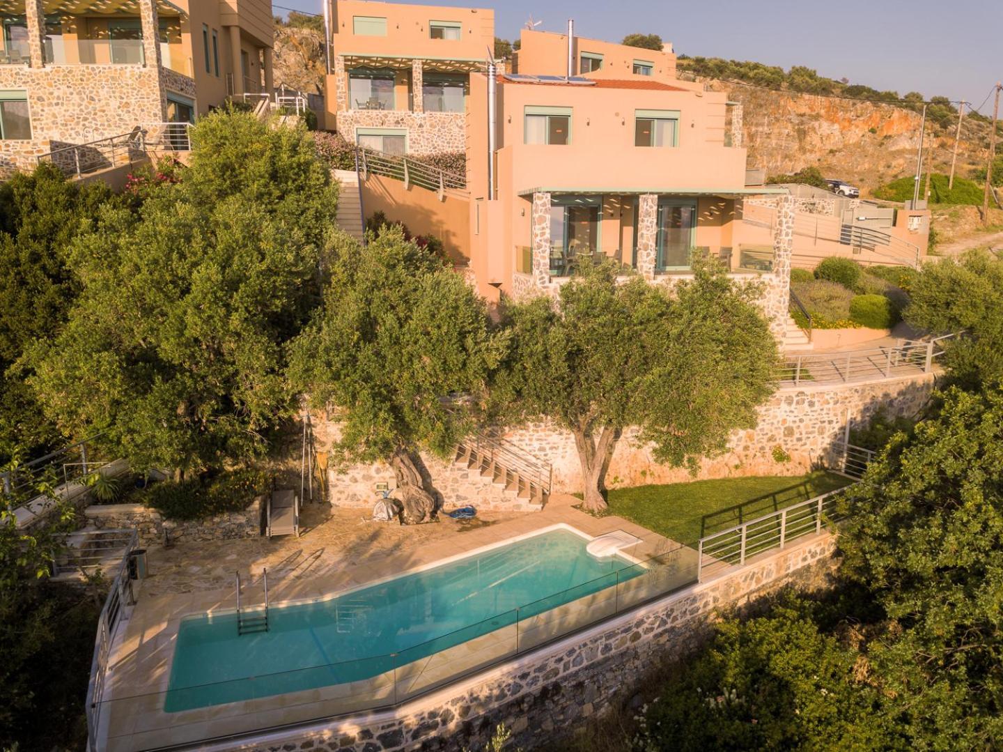 Ouzo Panoramic Houses 2, With Private Pool Πλωμάρι Δωμάτιο φωτογραφία